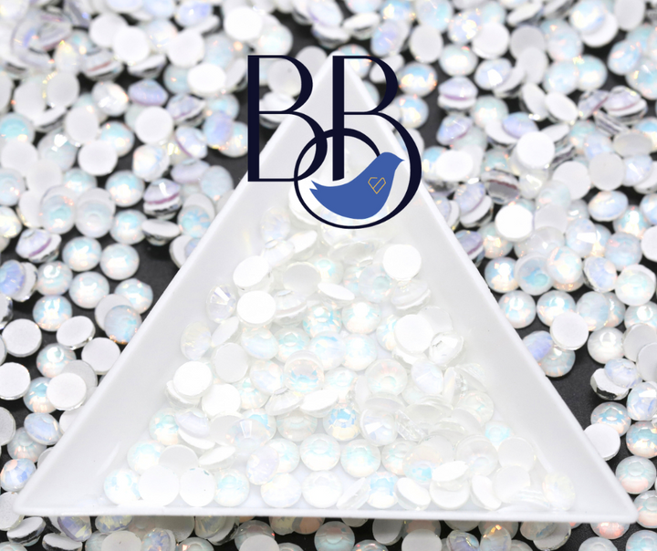 Flashy Opal White Rhinestones